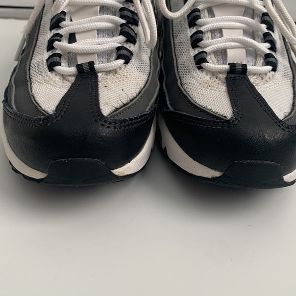 Boys Nike Airmax Sneakers - Picture 5 of 5